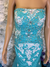Load image into Gallery viewer, Aqua Embellished Fishtail Tulle & Lace detail Sweetheart Prom Formal Dress